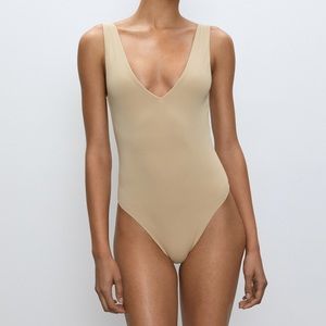 Aritzia contour bodysuit in cool beige